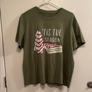 Green Christmas Hostess Cake Graphic T-Shirt W- 1X